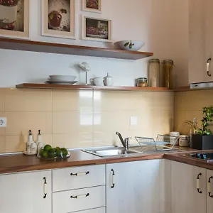 https://bonamare-apartments.hotelinzadar.com
